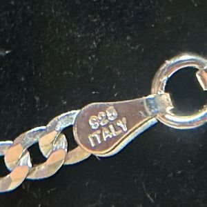 925 Sterling Silver, 3mm Miami Cuban necklace w/
Iced out, sapphire CZ cross